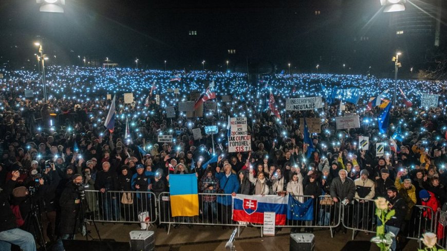 Tienduizenden protesteren tegen Ruslandgezinde Slowaakse premier Fico